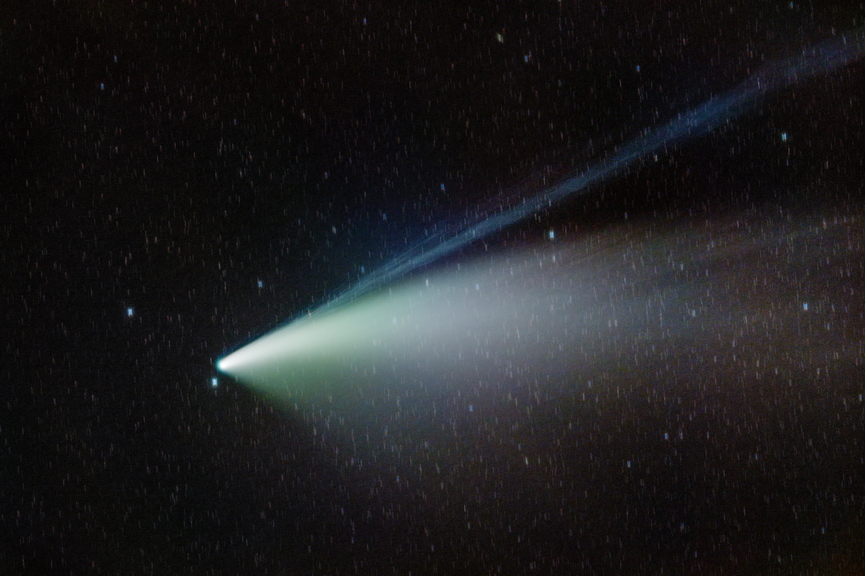 Comète Neowise au 135mm et NLC 122643-1595245967
