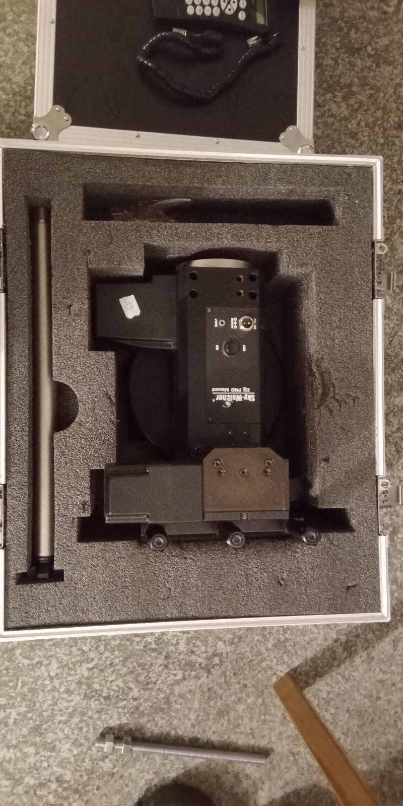 EQ8 et support poste fixe