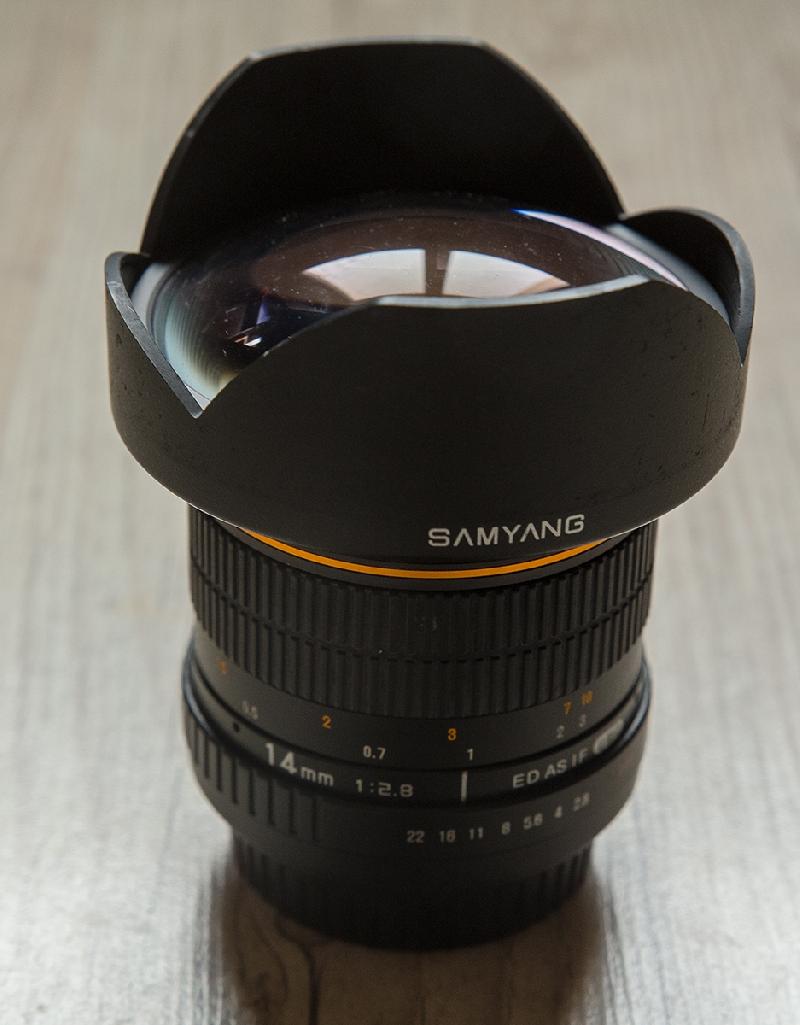 Samyang 14 mm à f/2.8 monture Canon