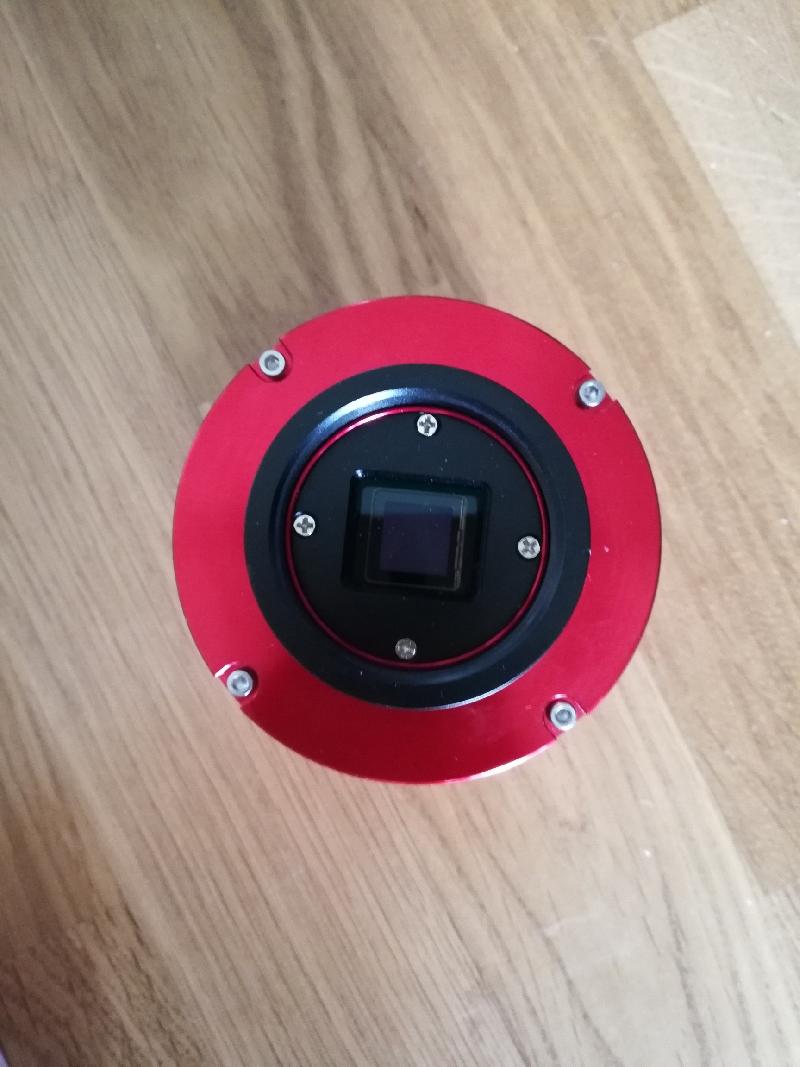 ZWO ASI 533MM / roue à filtre 8 x 31/75 ZWO ASI 533MM / roue à filtre 8 x 31/75