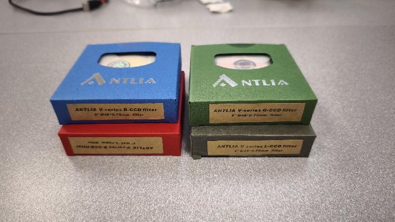 Filtres Antlia LRVB-V Pro-Series coulant 2"