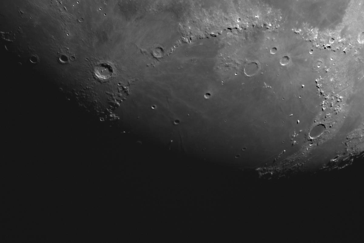 Lune zone Plato, les Alpes Lune zone Plato, les Alpes