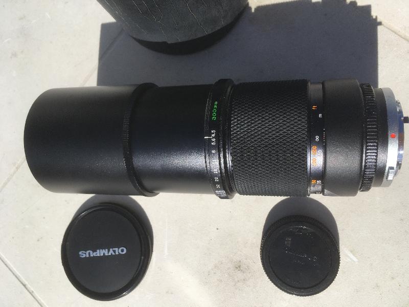 Objectif Zuiko 300 mm f/d 4.5 baïonnette Olympus & Canon Objectif Zuiko 300 mm f/d 4.5 baïonnette Olympus & Canon