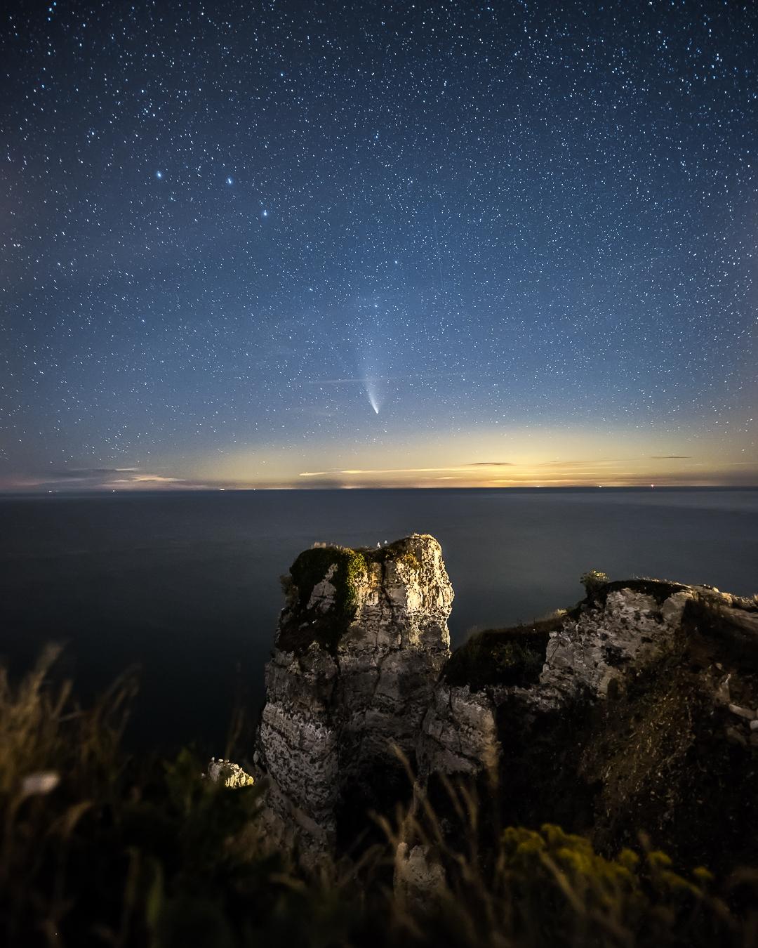 Comète Neowise à Etretat Comète Neowise à Etretat