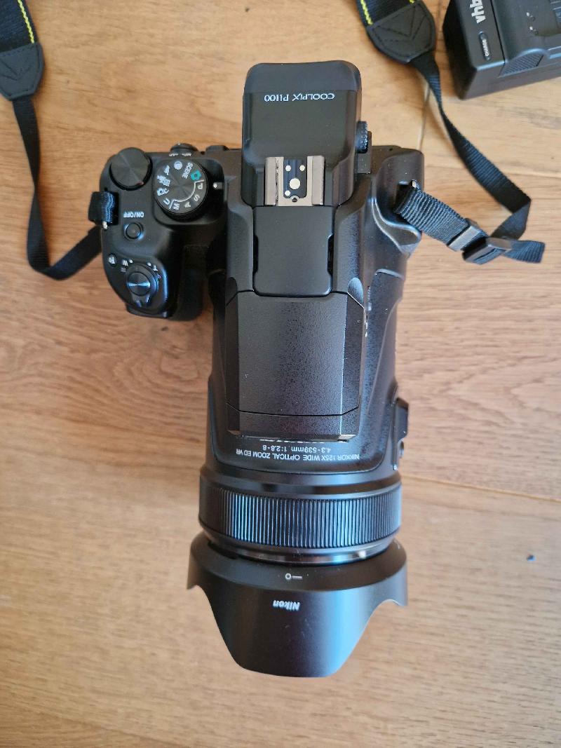 Nikon Coolpix P 1100