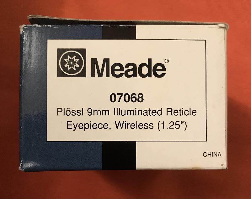 Oculaire réticulé éclairé Plossl 9mm 1-1/4'' MEADE Series 4000 Oculaire réticulé éclairé Plossl 9mm 1-1/4'' MEADE Series 4000