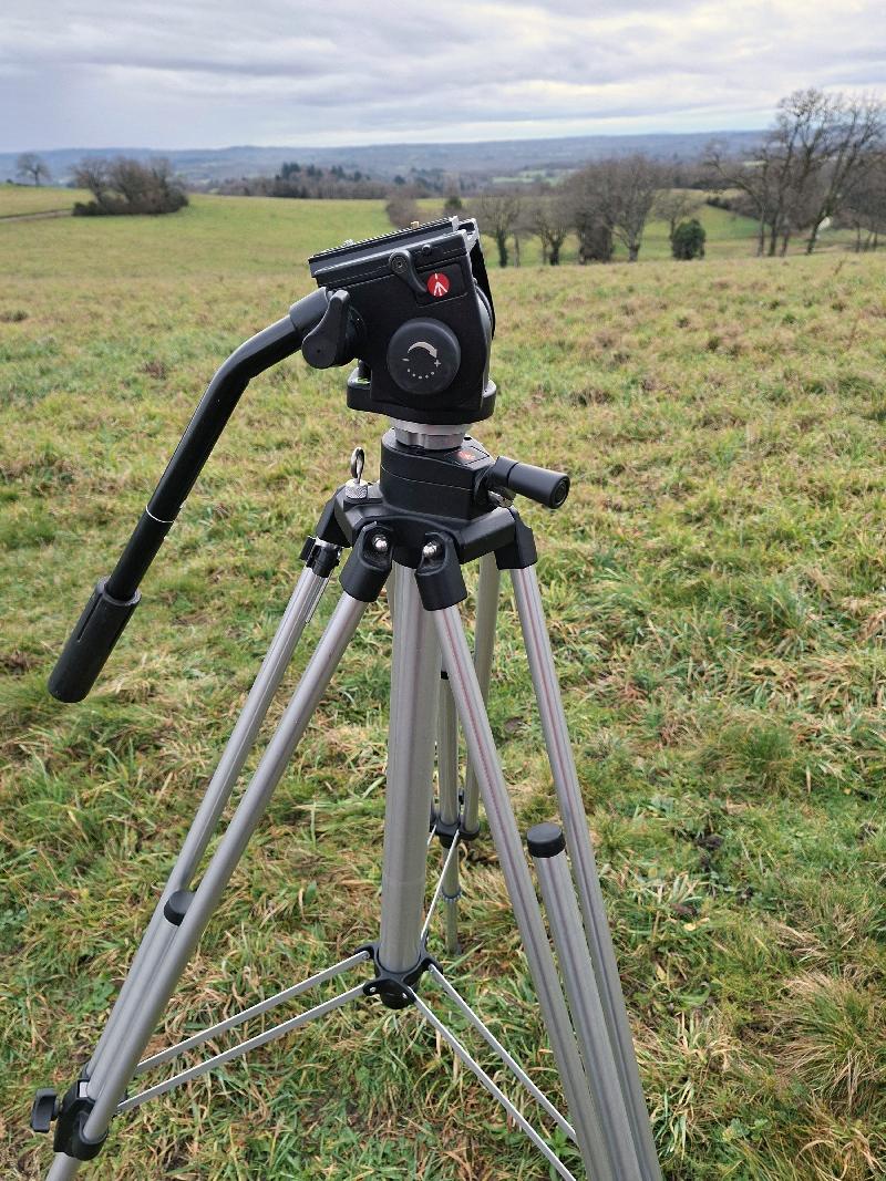 Trépied et tête vidéo Manfrotto Trépied et tête vidéo Manfrotto