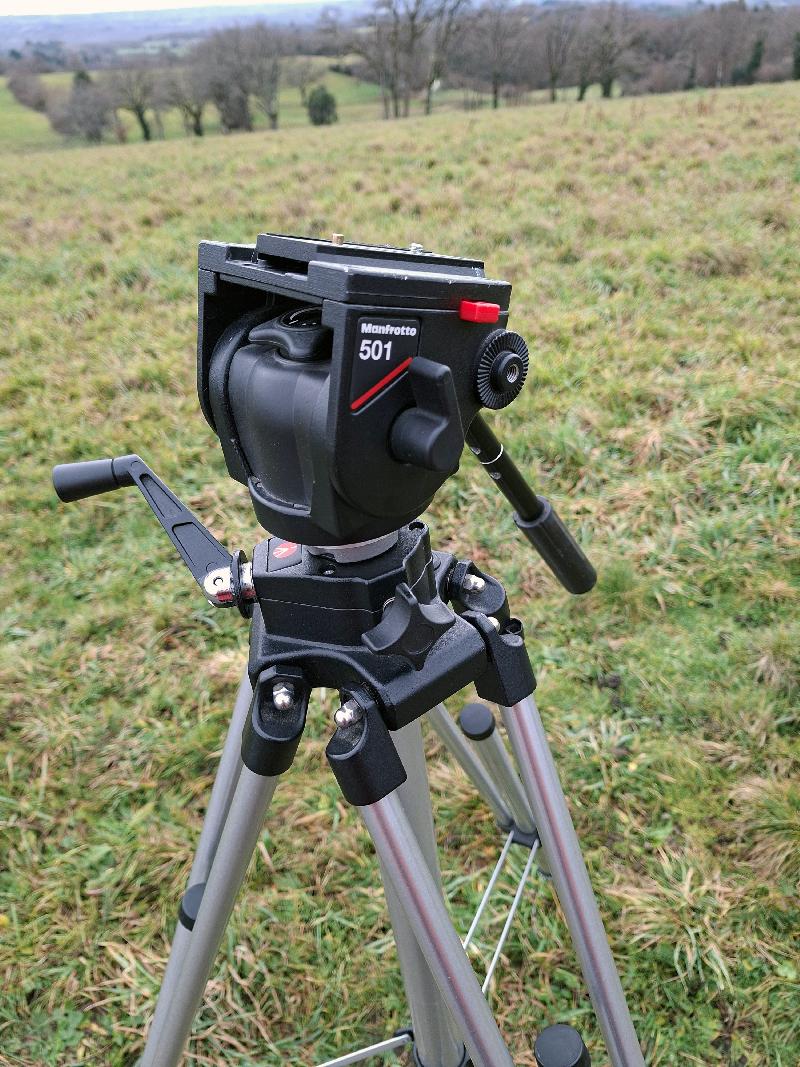Trépied et tête vidéo Manfrotto Trépied et tête vidéo Manfrotto