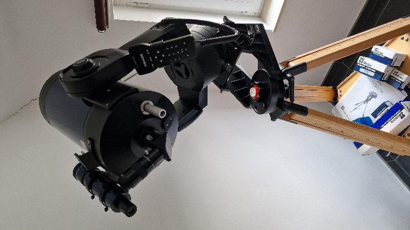 Téléscope Schmidt-Cassegrain GoTo Meade LX90 8" + accessoires