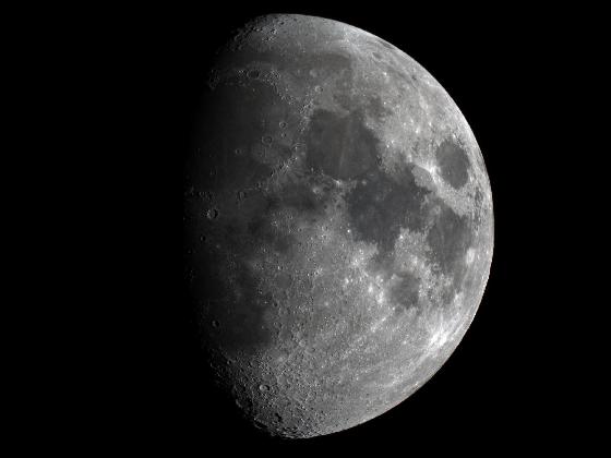 lune 23.04