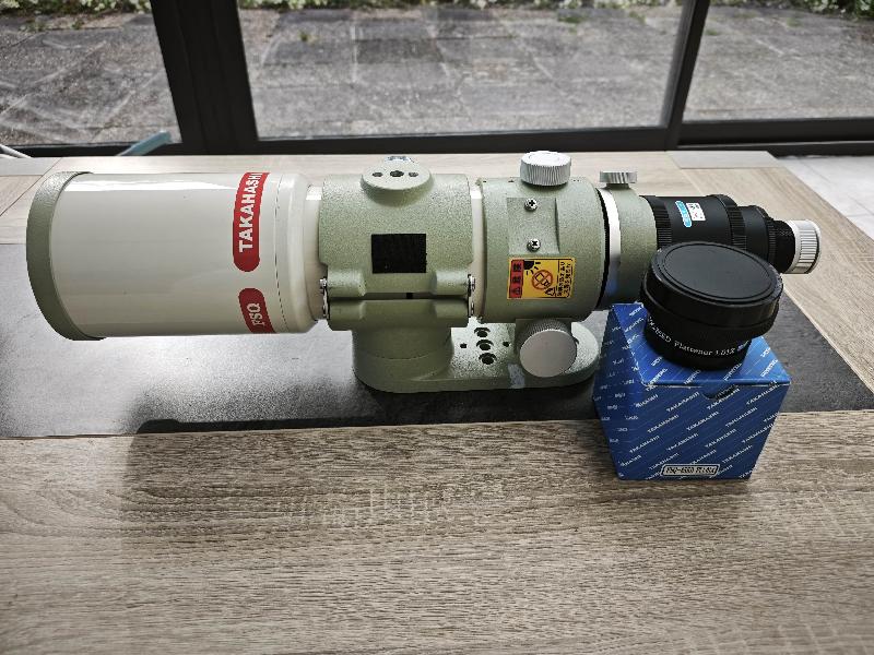 Takahashi FSQ85 EDX avec accessoires