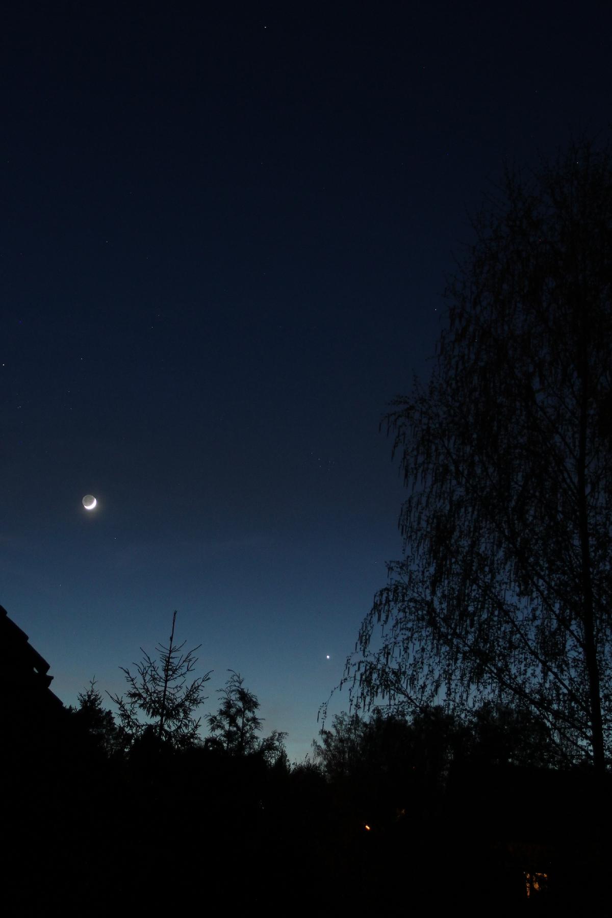 Croissant de Lune cendree, Pleiades, Venus Croissant de Lune cendree, Pleiades, Venus