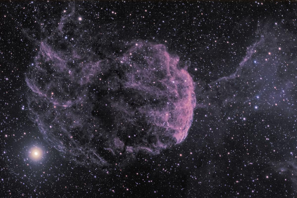 La Méduse toute de rose vêtue (IC443) La Méduse toute de rose vêtue (IC443)