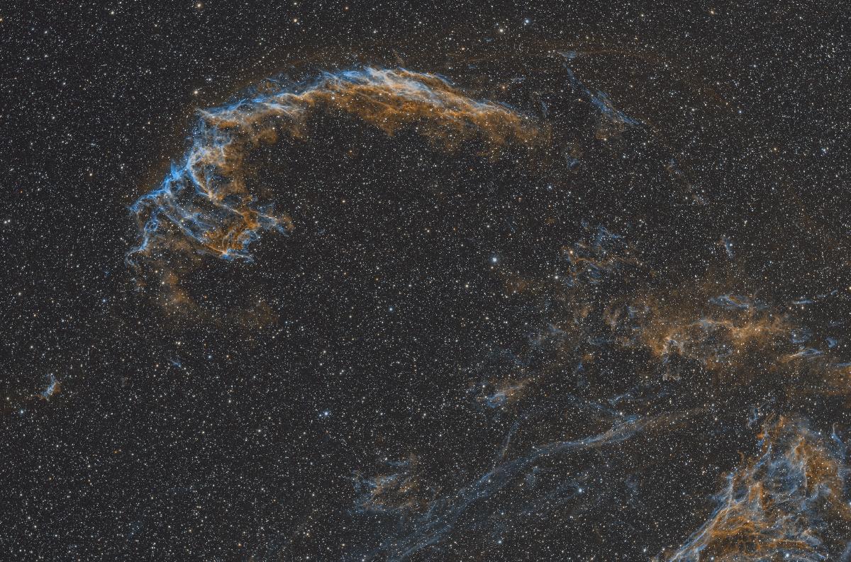 La grande Dentelle en H-HO-O (NGC6992) La grande Dentelle en H-HO-O (NGC6992)