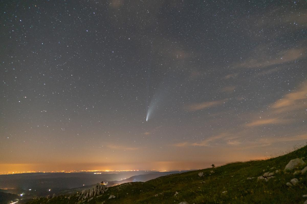 NEOWISE dans le Jura NEOWISE dans le Jura
