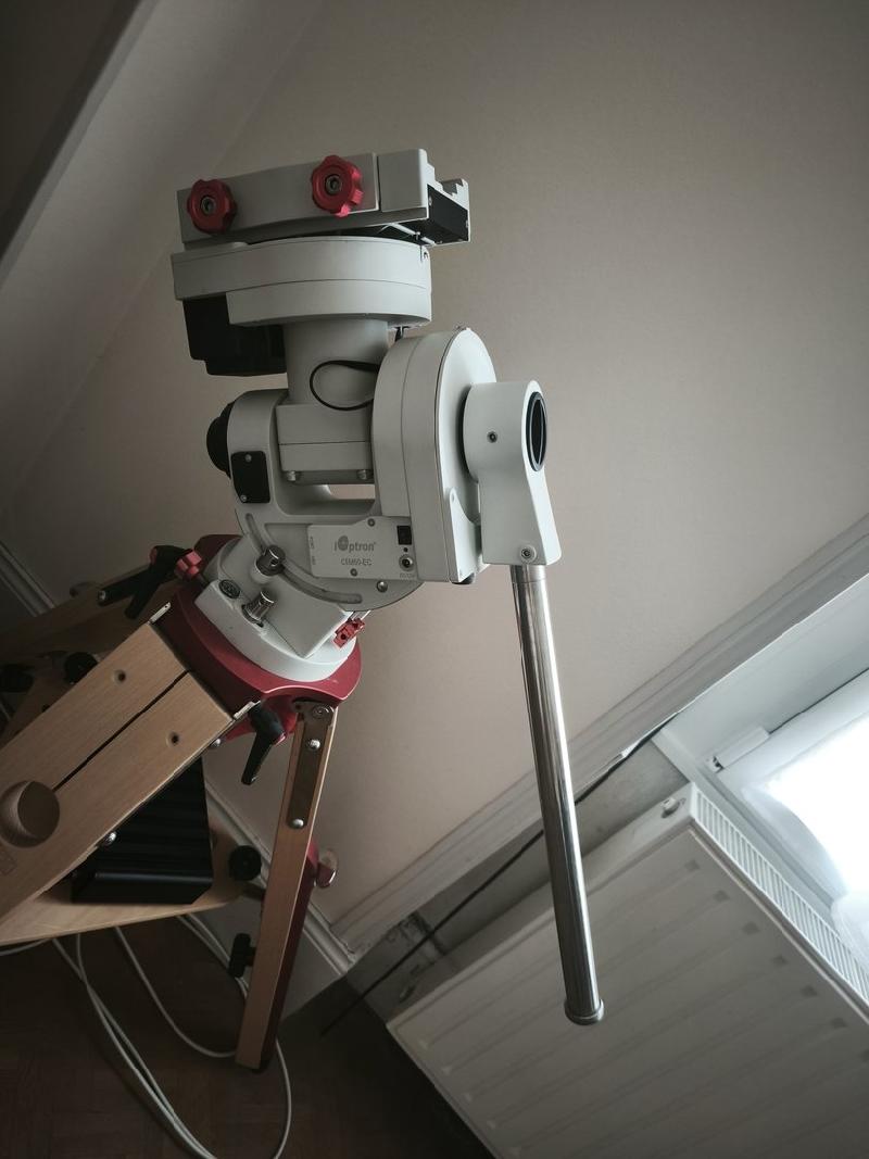 télescope, monture, caméra et accessoires. télescope, monture, caméra et accessoires.