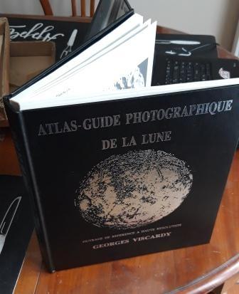 Atlas guide photographique de la lune par Georges Viscardy année 1984