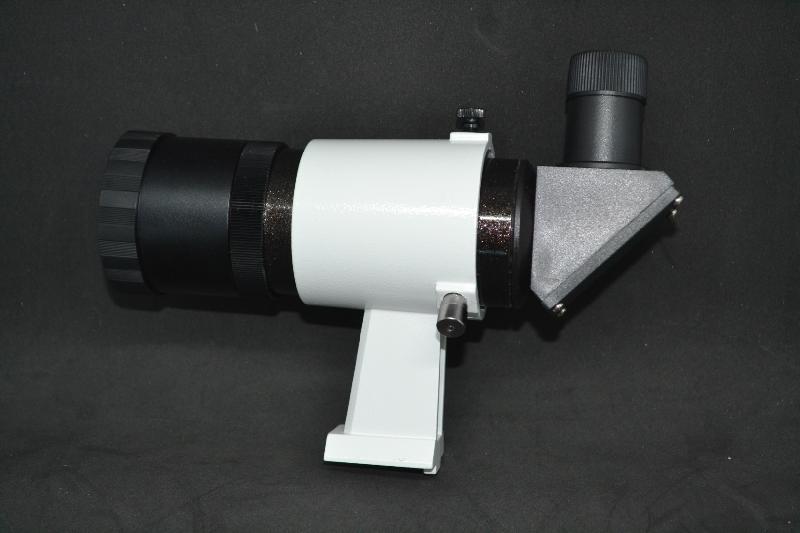 Chercheur optique 9x50 coudé + support Sky-watcher