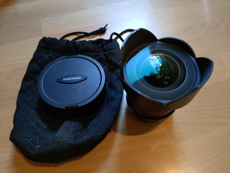Samyang 14mm f2.8 IF ED UMC - Monture Canon EF