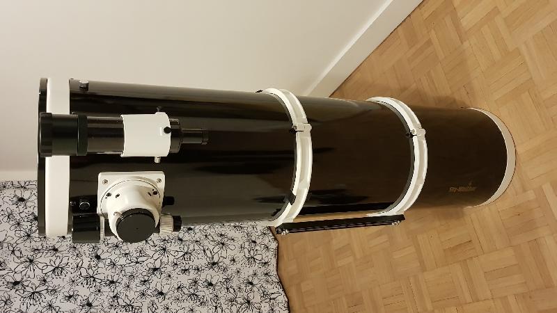 Vends tube Newton Skywatcher 254/1200 + accessoires Vends tube Newton Skywatcher 254/1200 + accessoires