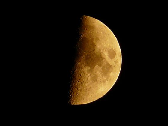 Premier essai de photo de la Lune