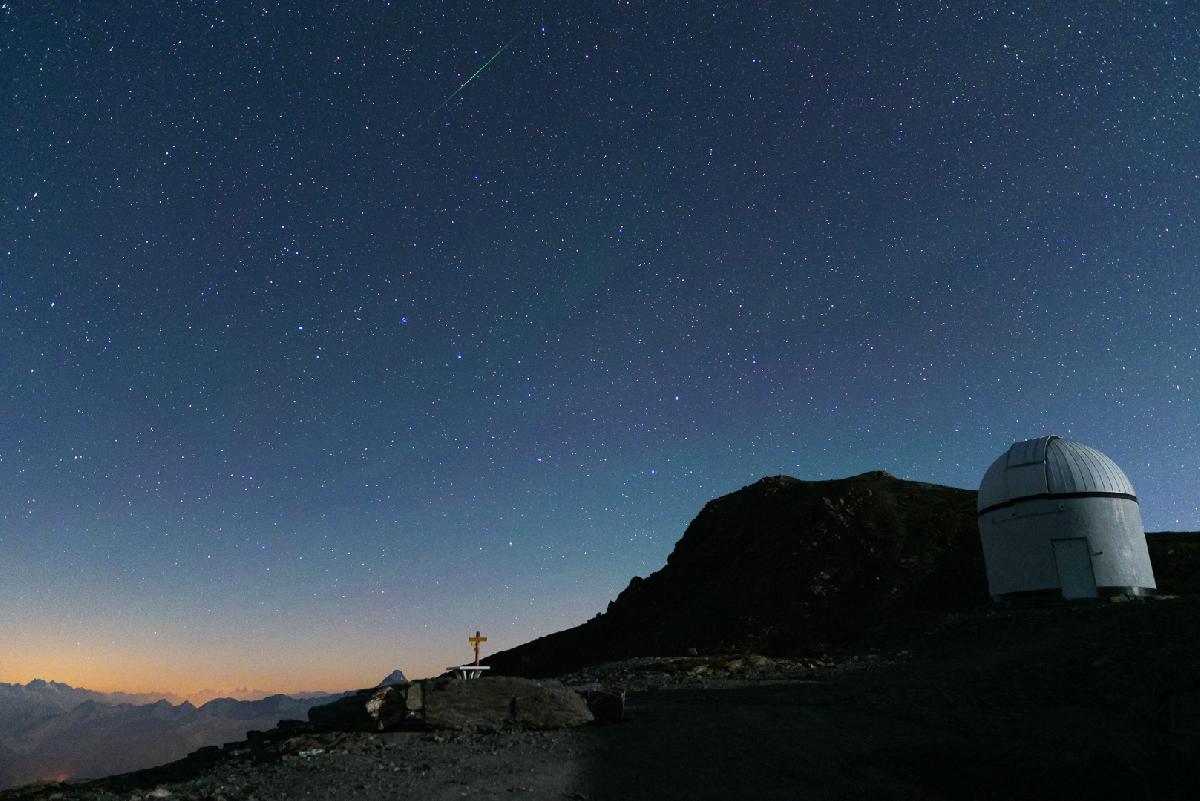 Meteor and airglow Meteor and airglow