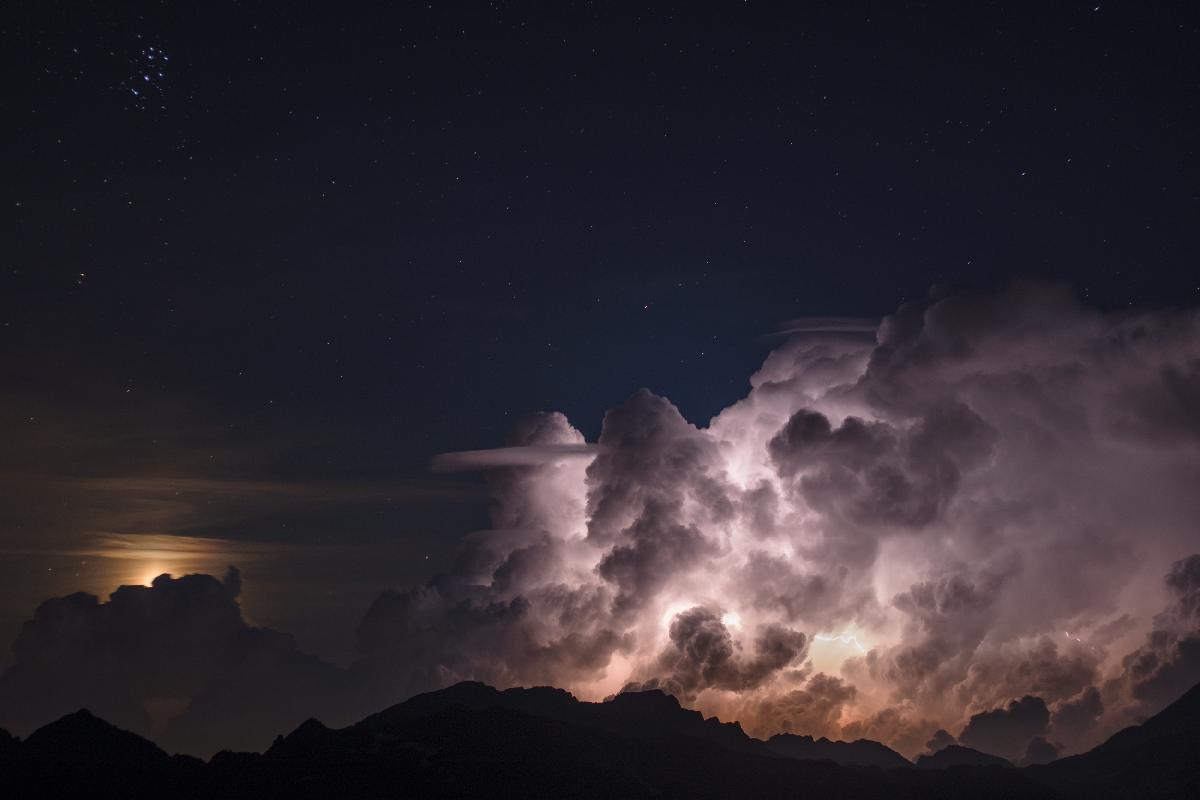 Pléiades et orage Pléiades et orage
