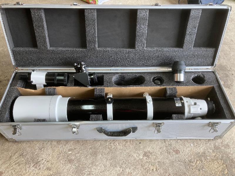 Lunette Skywatcher ED 125 Lunette Skywatcher ED 125