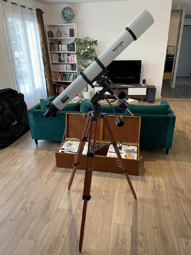 Lunette astronomique Meade 395 90/1000 Made made in Taïwan Lunette astronomique Meade 395 90/1000 Made made in Taïwan