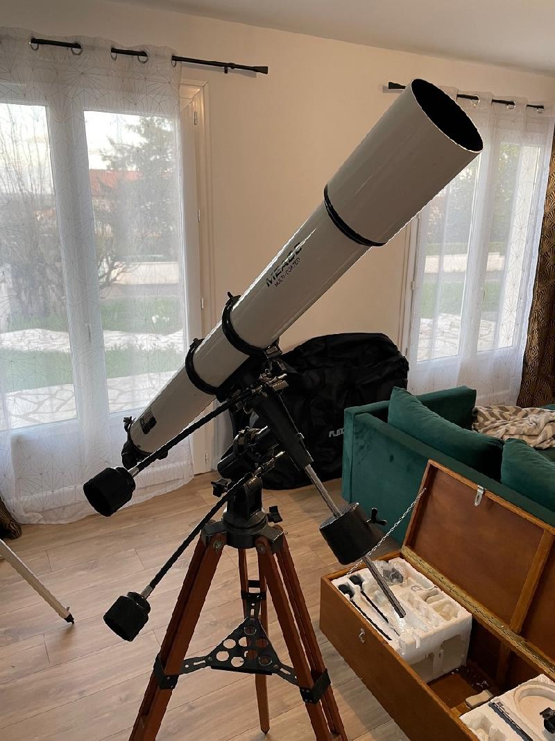 Lunette astronomique Meade 395 90/1000 Made made in Taïwan Lunette astronomique Meade 395 90/1000 Made made in Taïwan