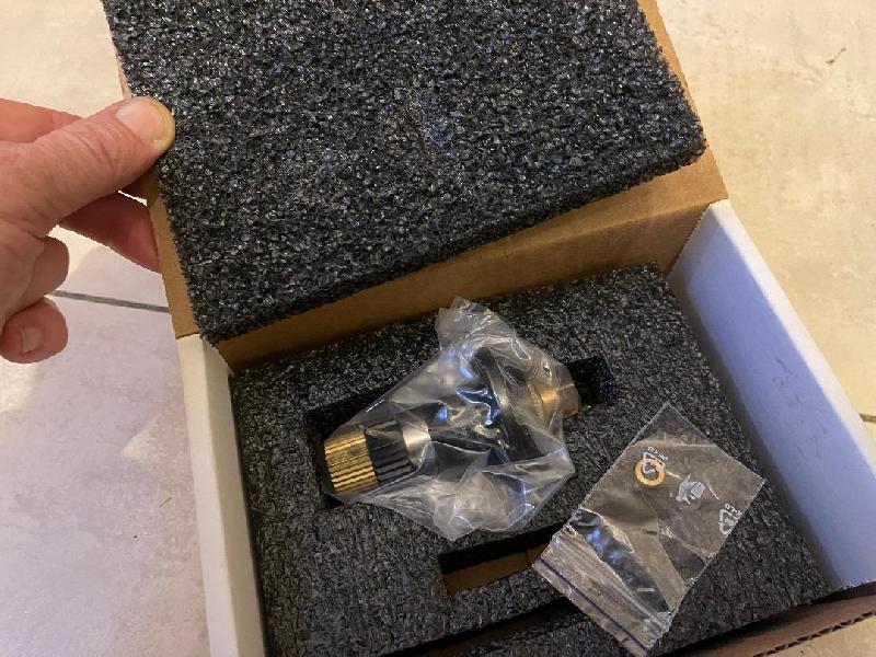 Feather Touch Focuser de Starlight instruments pour C14/C14 CPC et HD Edge