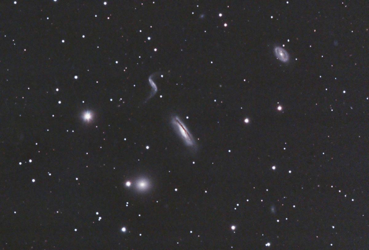 Galaxies NGC3190, NGC3187, NGC3193 et NGC3185 Galaxies NGC3190, NGC3187, NGC3193 et NGC3185