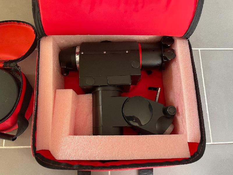 Monture équatoriale Sky-Watcher HEQ5 Pro Go-To, version noire.