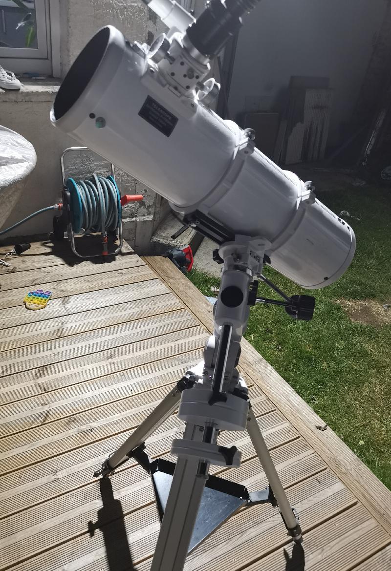 Monture neq3. 2, tube Perl 150/750, oculaire TMB 6mm Monture neq3. 2, tube Perl 150/750, oculaire TMB 6mm