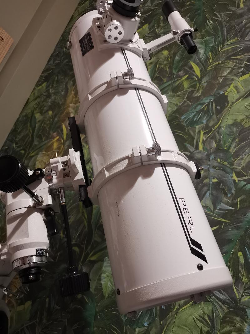 Monture neq3. 2, tube Perl 150/750, oculaire TMB 6mm Monture neq3. 2, tube Perl 150/750, oculaire TMB 6mm
