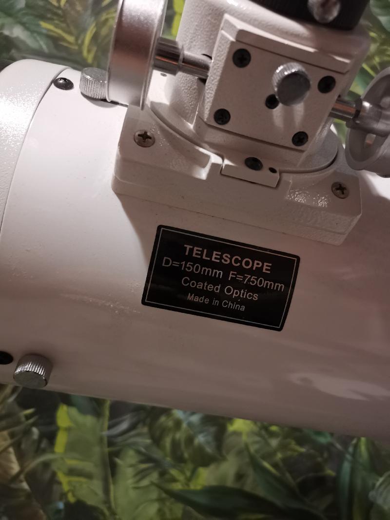 Monture neq3. 2, tube Perl 150/750, oculaire TMB 6mm Monture neq3. 2, tube Perl 150/750, oculaire TMB 6mm
