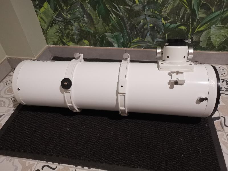 Monture neq3. 2, tube Perl 150/750, oculaire TMB 6mm Monture neq3. 2, tube Perl 150/750, oculaire TMB 6mm