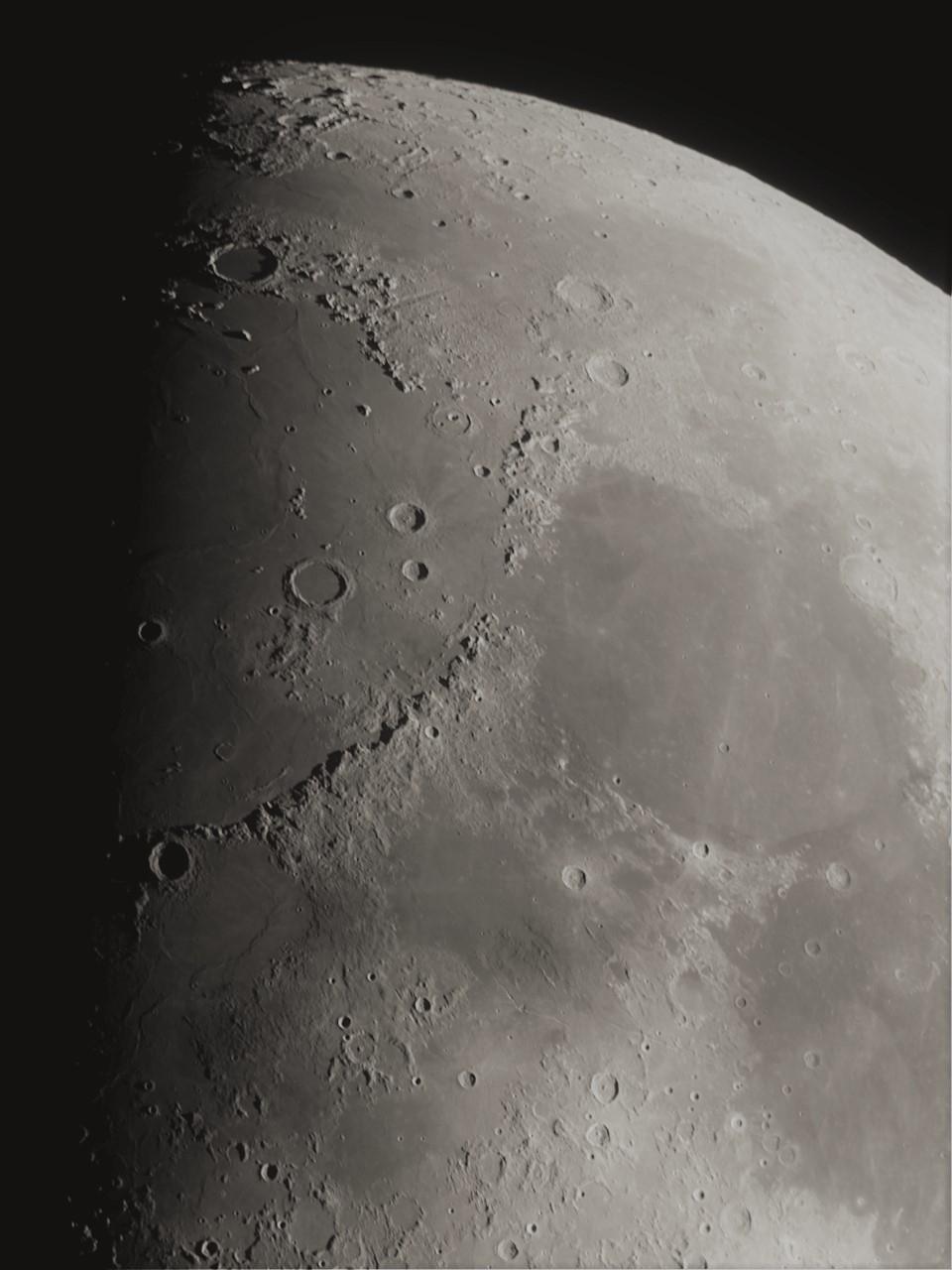 Lune - massifs montagneux Lune - massifs montagneux