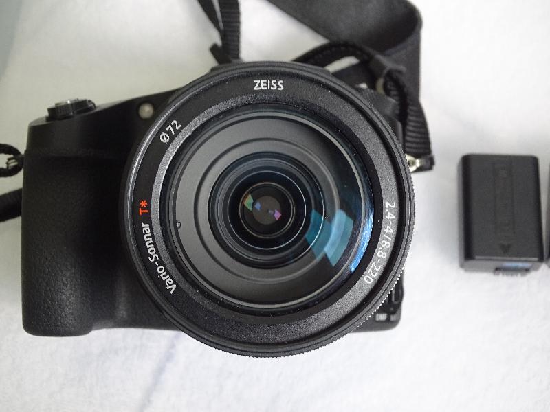 Sony RX10 III Sony RX10 III