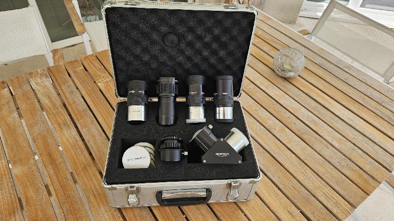 Valise d'occulaires OMEGON