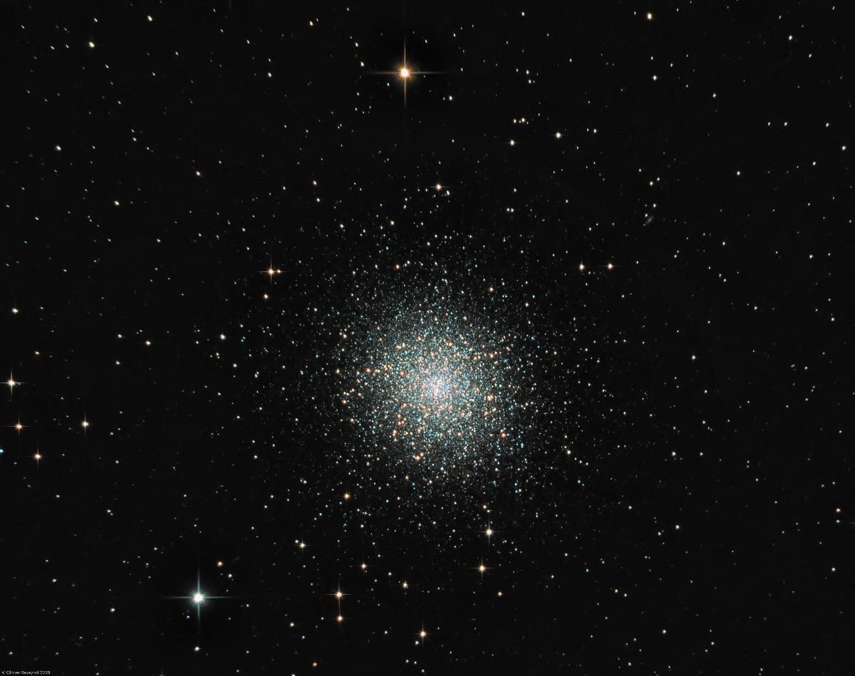 Grand amas globulaire d'Hercule (M13) Grand amas globulaire d'Hercule (M13)