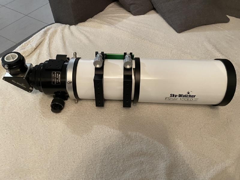 Lunette Skywatcher Esprit 100/550 apochromatique Lunette Skywatcher Esprit 100/550 apochromatique