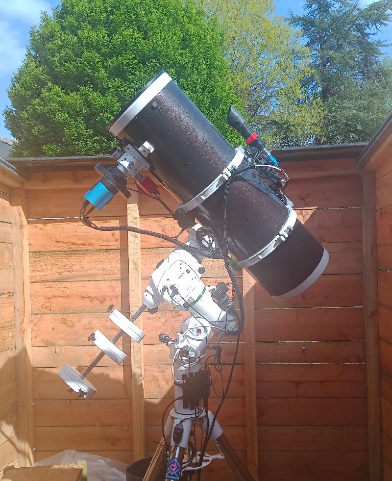Sky-Watcher Newton Quattro 10" 250/1000 f/4 + correcteur de coma