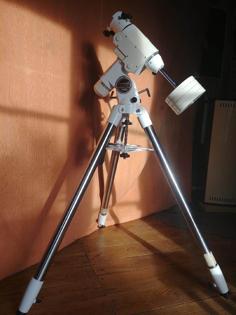 HEQ5 pro goto 8"  200/800 F4   Newton-Photo Map motoriser état neuf