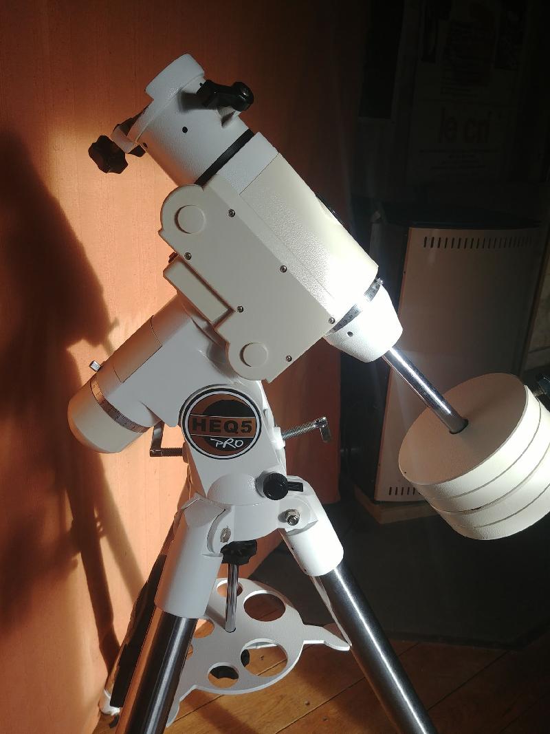 HEQ5 pro goto 8" 200/800 F4 Newton-Photo Map motoriser état neuf HEQ5 pro goto 8" 200/800 F4 Newton-Photo Map motoriser état neuf