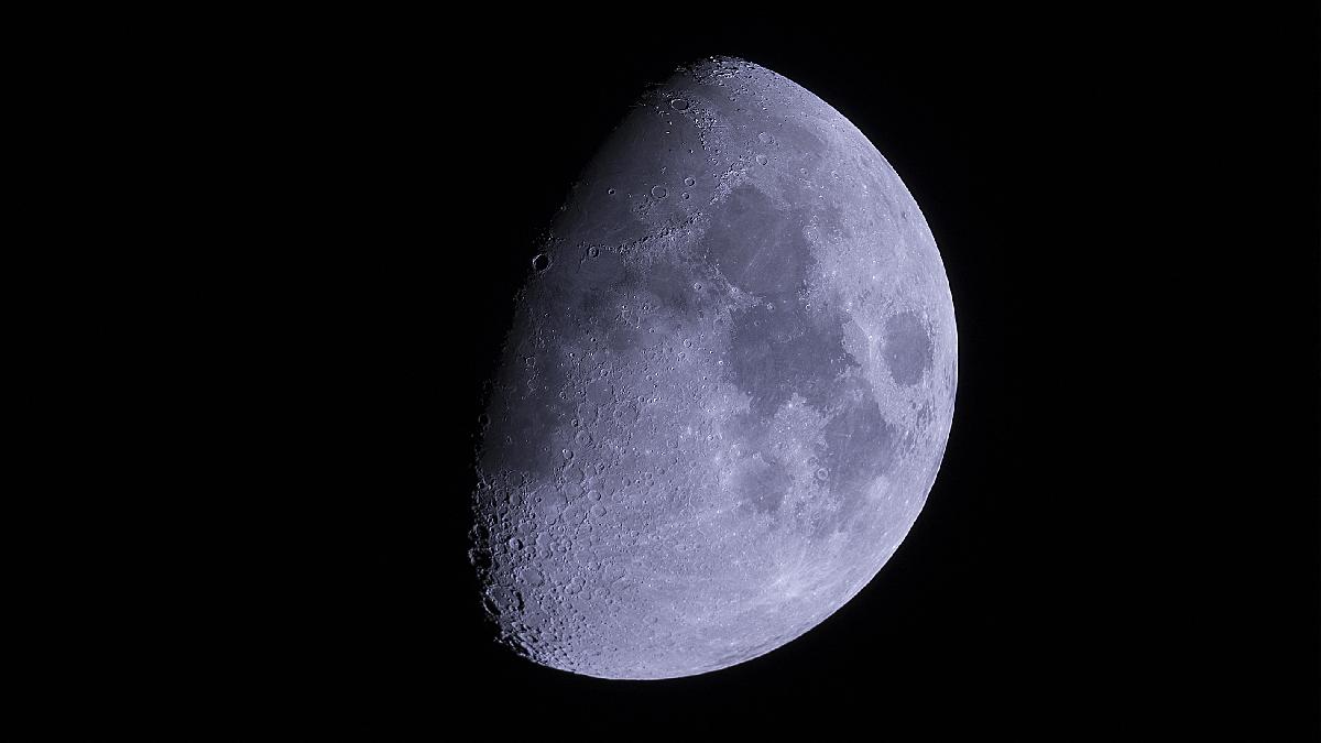Lune 24/04/2018