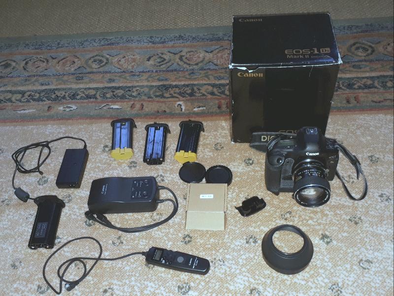 Canon 1 Ds 2 seul ou avec Mamiya 80mm F1.9 (Moyen format)