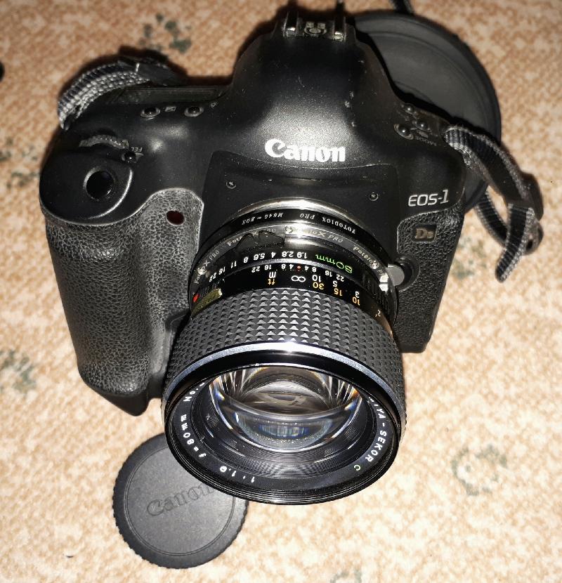 Canon 1 Ds 2 seul ou avec Mamiya 80mm F1.9 (Moyen format)