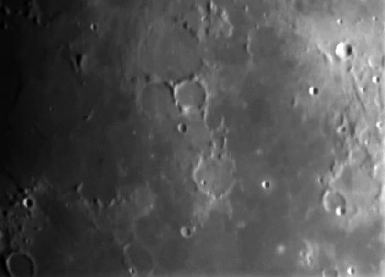 Lune- autre vue du système de cratères Fra Mauro Lune- autre vue du système de cratères Fra Mauro