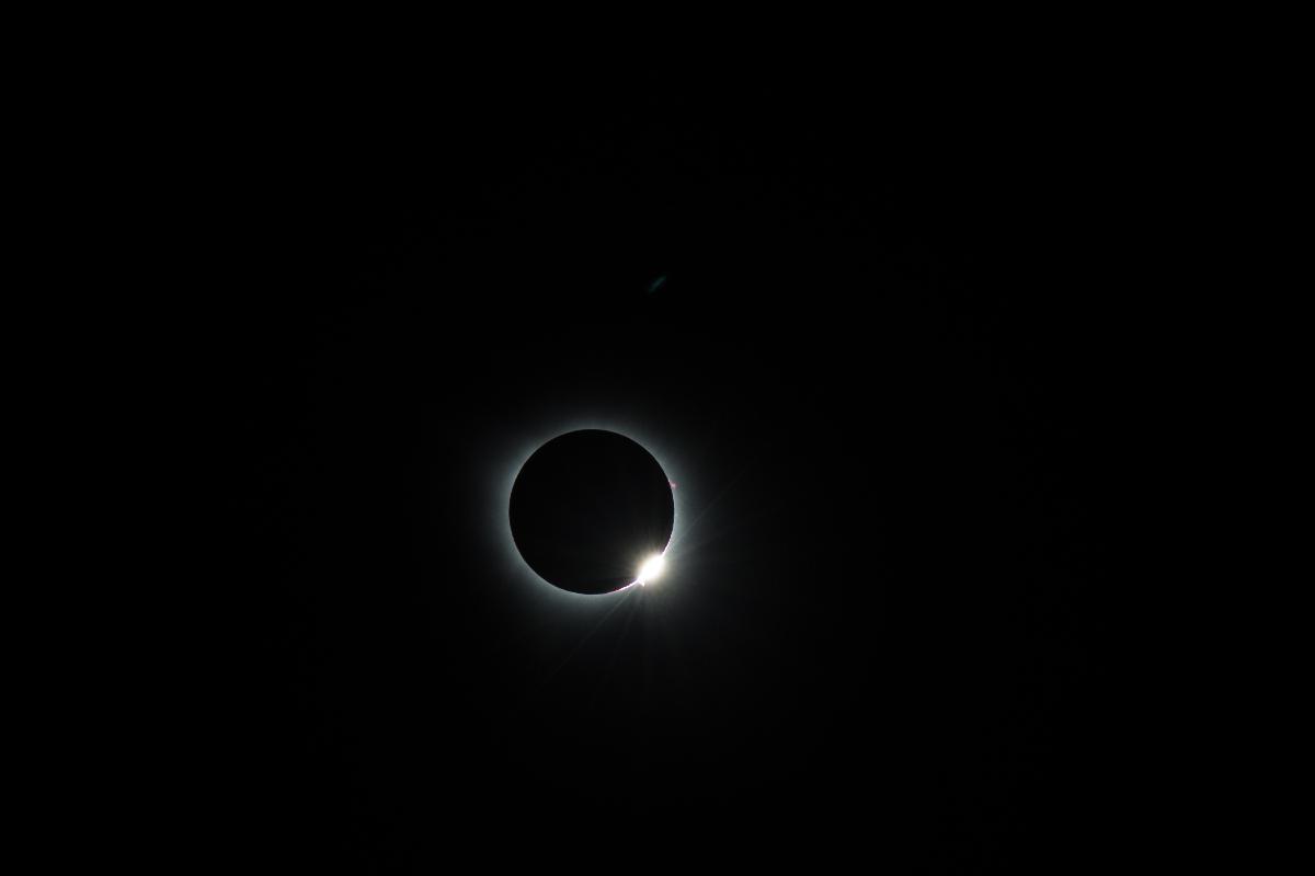 Eclipse2024: Diamond Ring C3